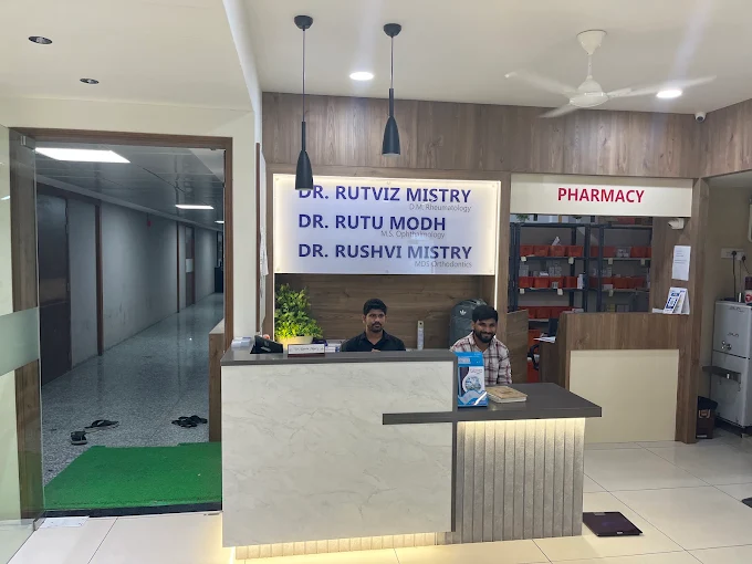 Dr. Rutu Modh - Eye Specialist in Sola