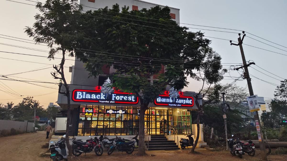 Blaack Forest Cakes KK Nagar Madurai